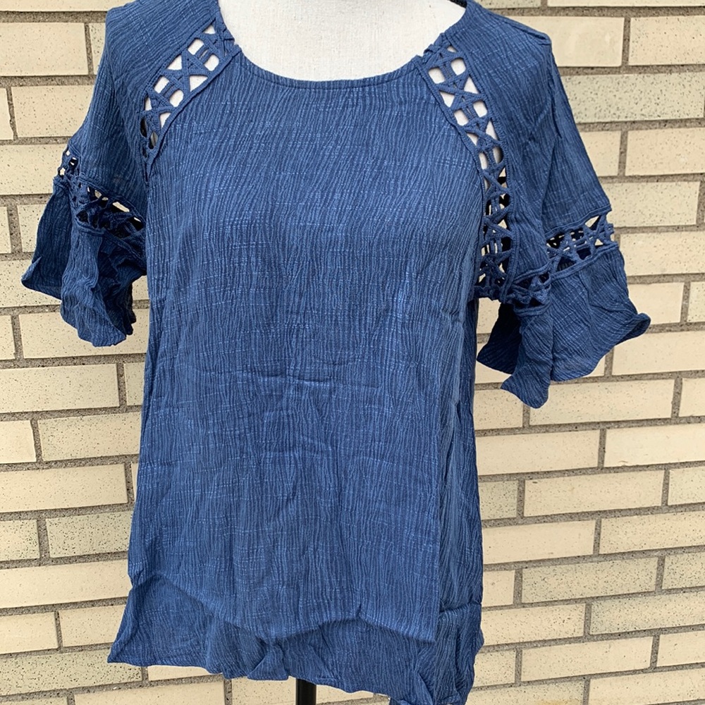 Annabelle Indigo Denim Blue Open Inset Design Flutter Sleeve Top NWT - Picture 4 of 13